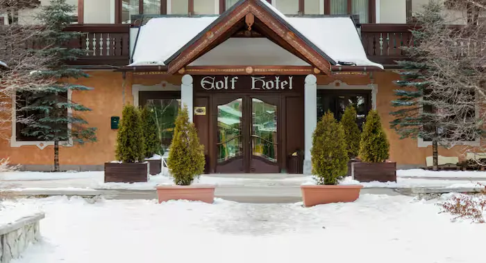 Golf Hotel - 13